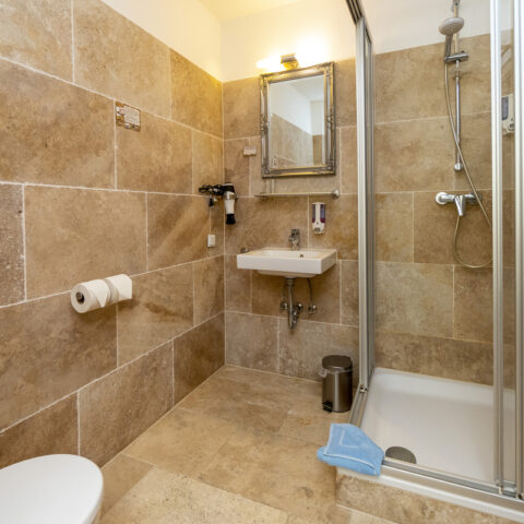 Hotel_Zimmer-20.6._4 (1)